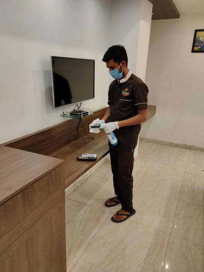 Fabhotel Prime Sky Light Vadodara Exterior photo