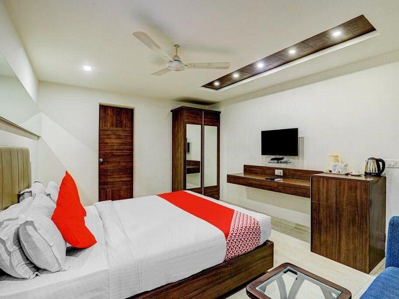 Fabhotel Prime Sky Light Vadodara Exterior photo