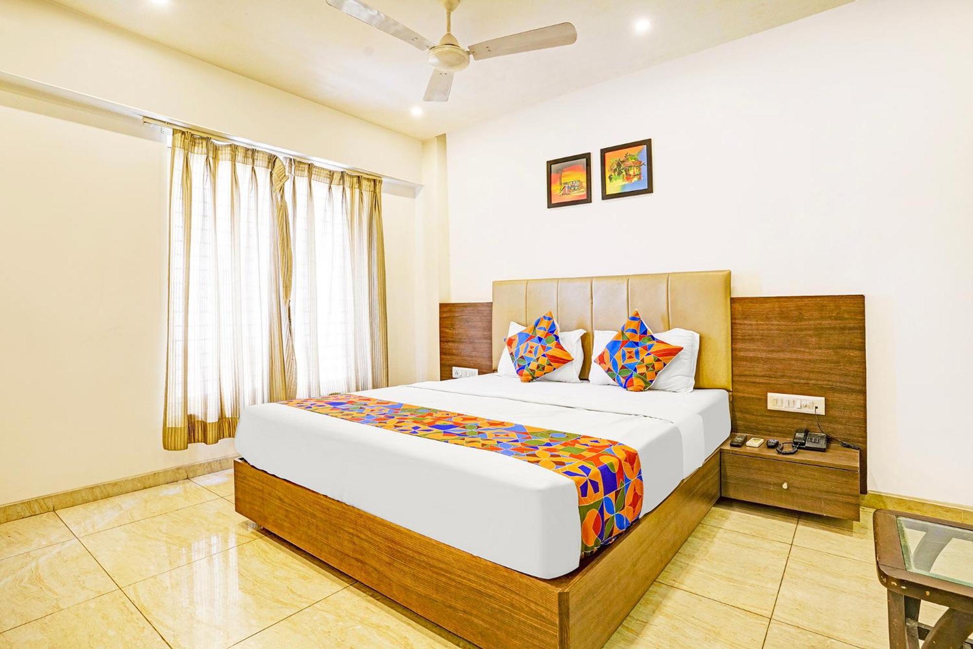 Fabhotel Prime Sky Light Vadodara Exterior photo